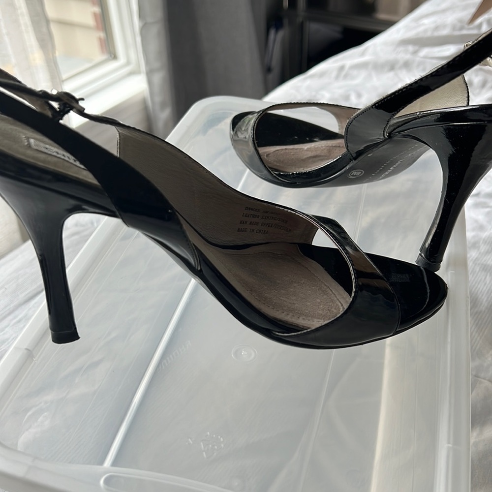 Patent leather sandal